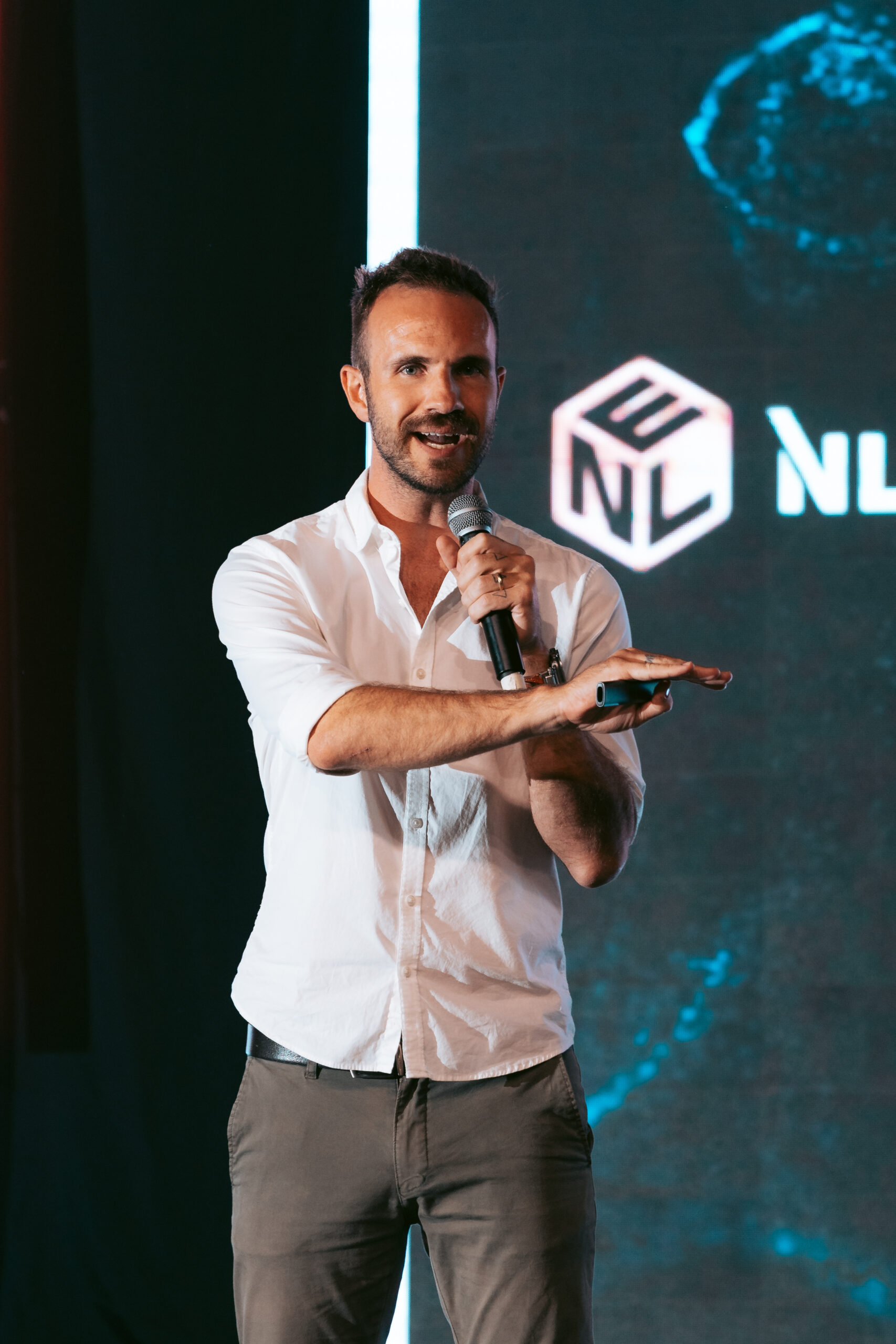 Felipe Marx em palestra sobre neurociência da respiração